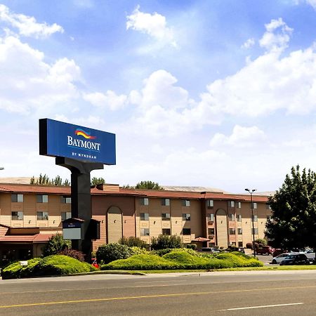 Baymont By Wyndham Yakima Riverfront Exterior photo